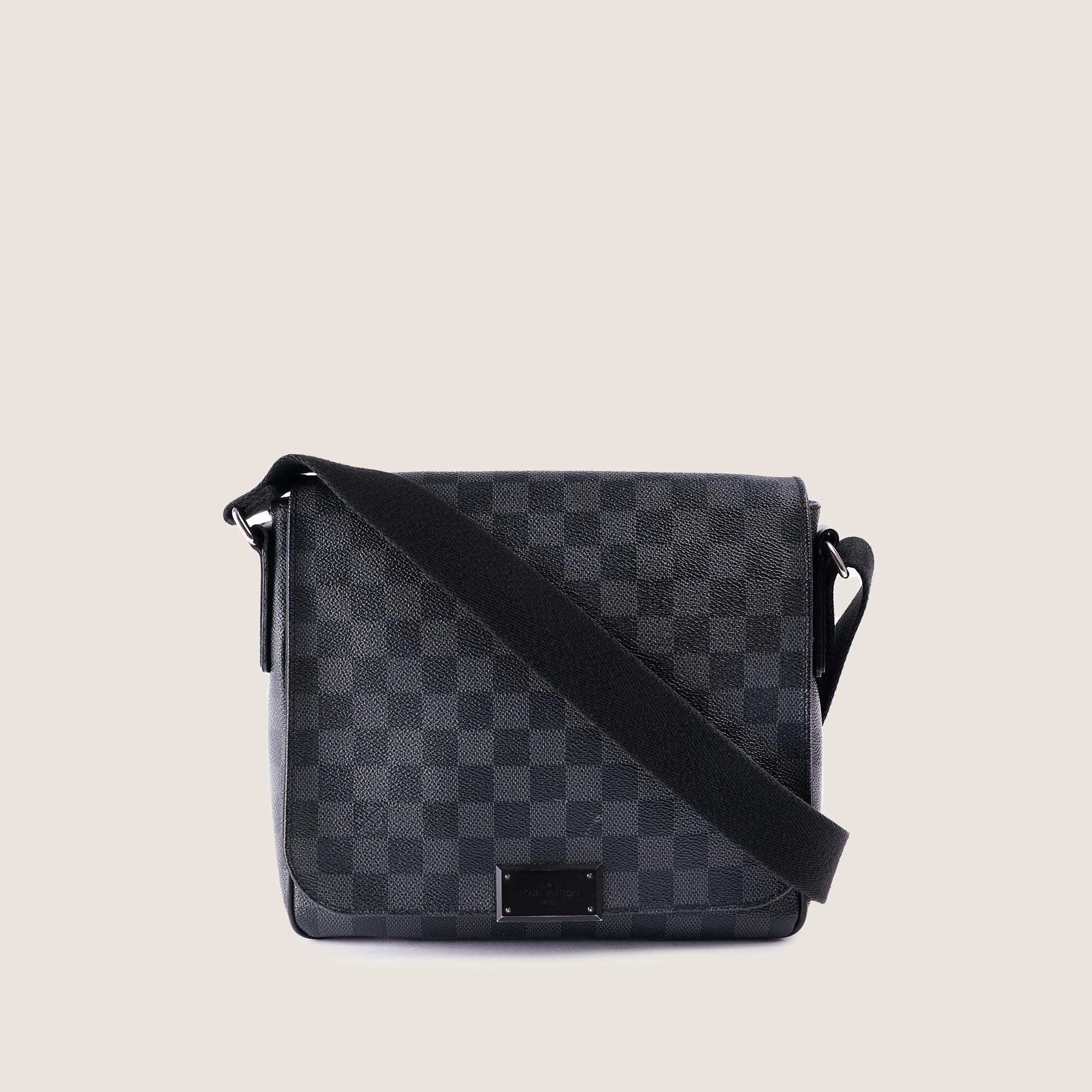 District PM Damier Graphite - LOUIS VUITTON - Affordable Luxury